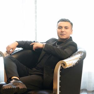 孕妇被❌吸乳戴避孕套
